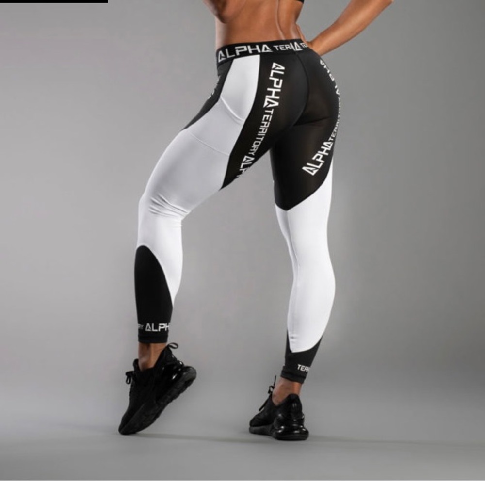 ALHPHA Territory low waist leggings